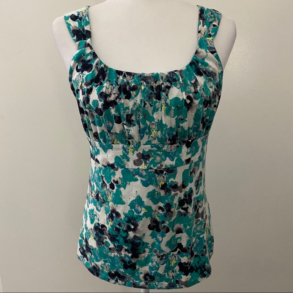 Abstract Floral Sleeveless Top - Picture 1 of 4